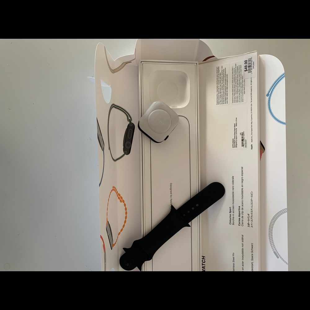 New Apply watch series 6  ( cellular and gps )